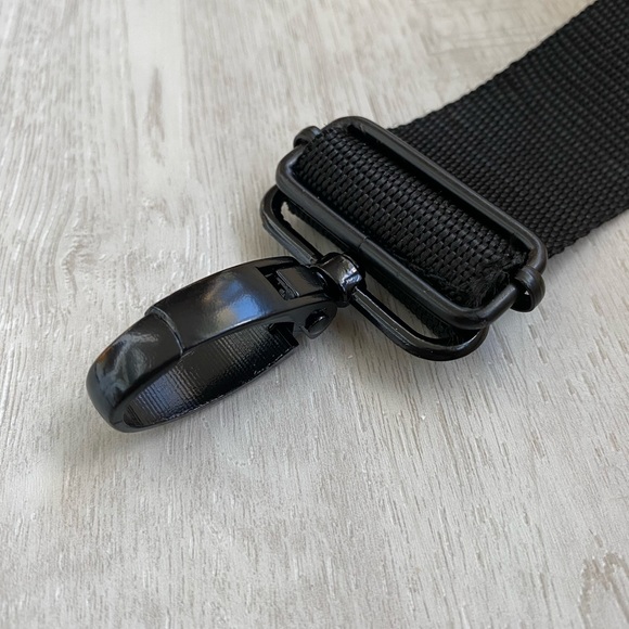 5/$15 MAKITA Black Bag Strap with Metal Buckles - Picture 6 of 7